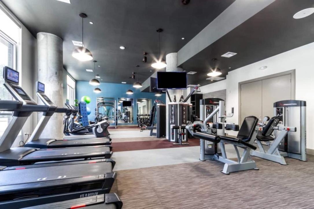 Downtown Apt Free Parking - Pool - Gym - Fully Kitchen Houston Extérieur photo