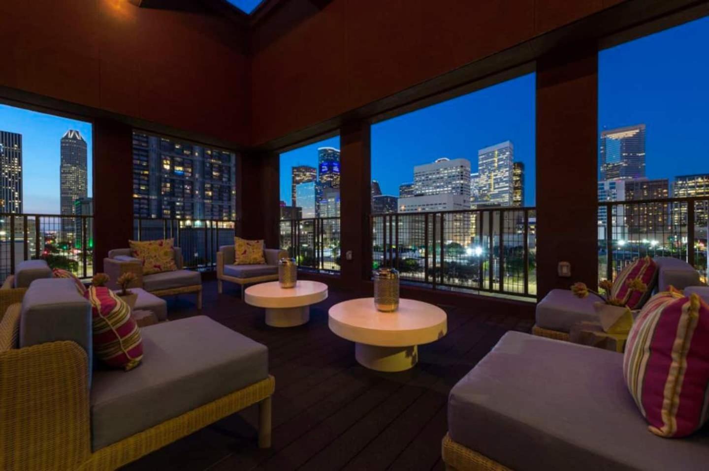 Downtown Apt Free Parking - Pool - Gym - Fully Kitchen Houston Extérieur photo